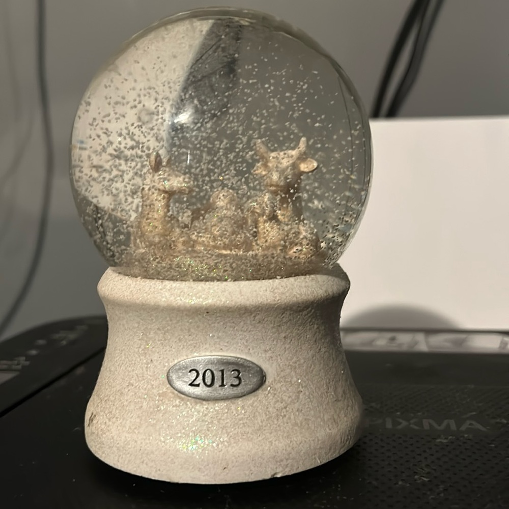 musical Jesus & lamb snow globe